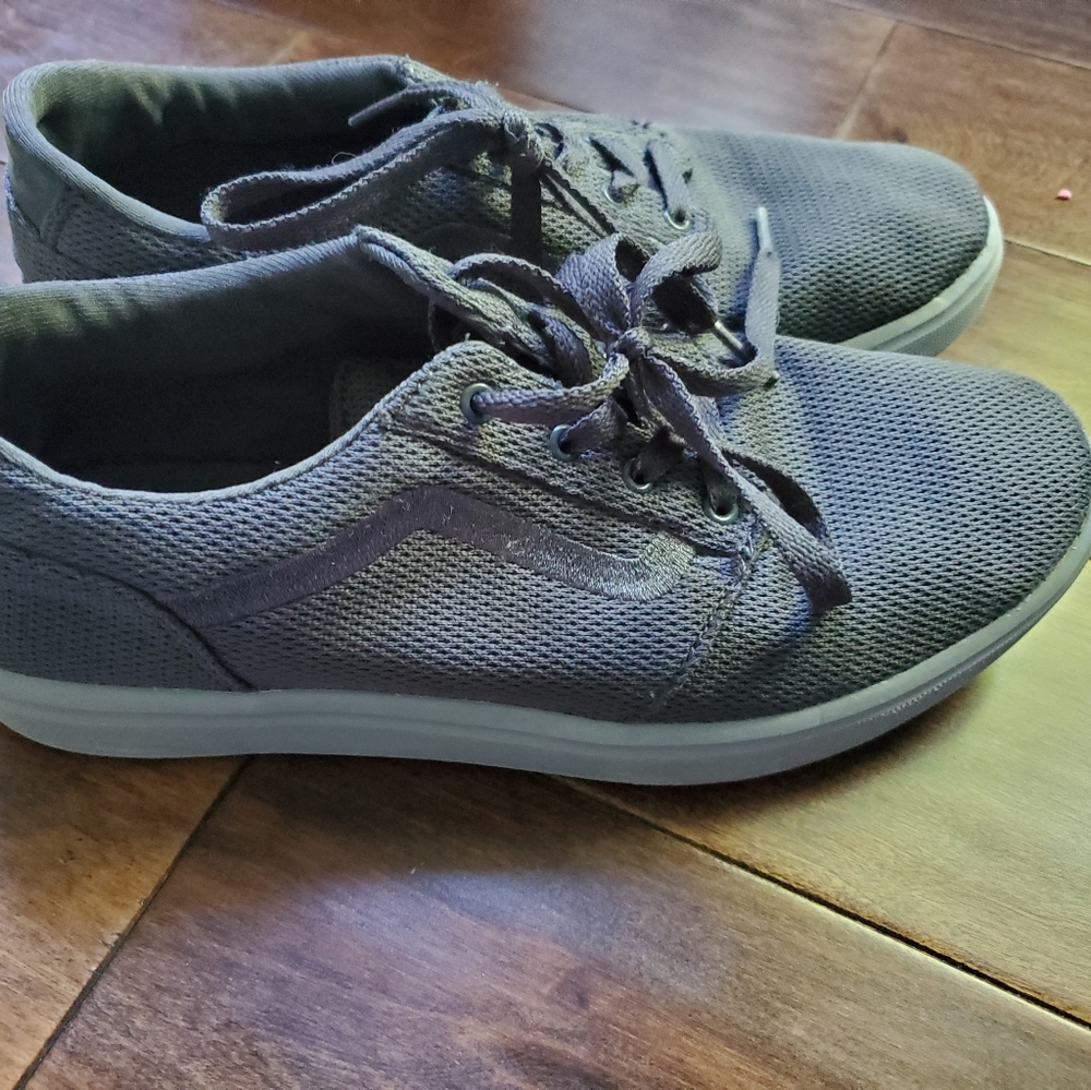 Vans size 7 men's fita women's 8.5 in gray